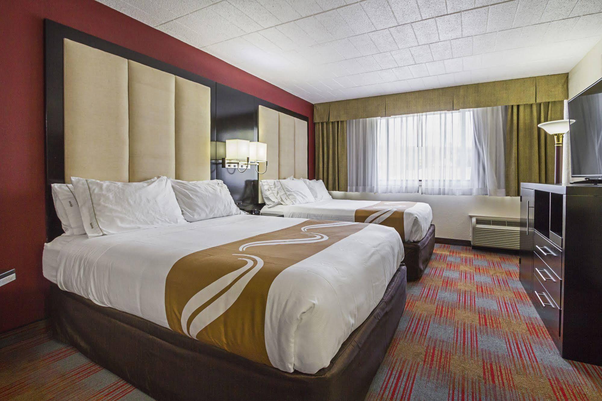 אלטונה Quality Inn & Suites מראה חיצוני תמונה