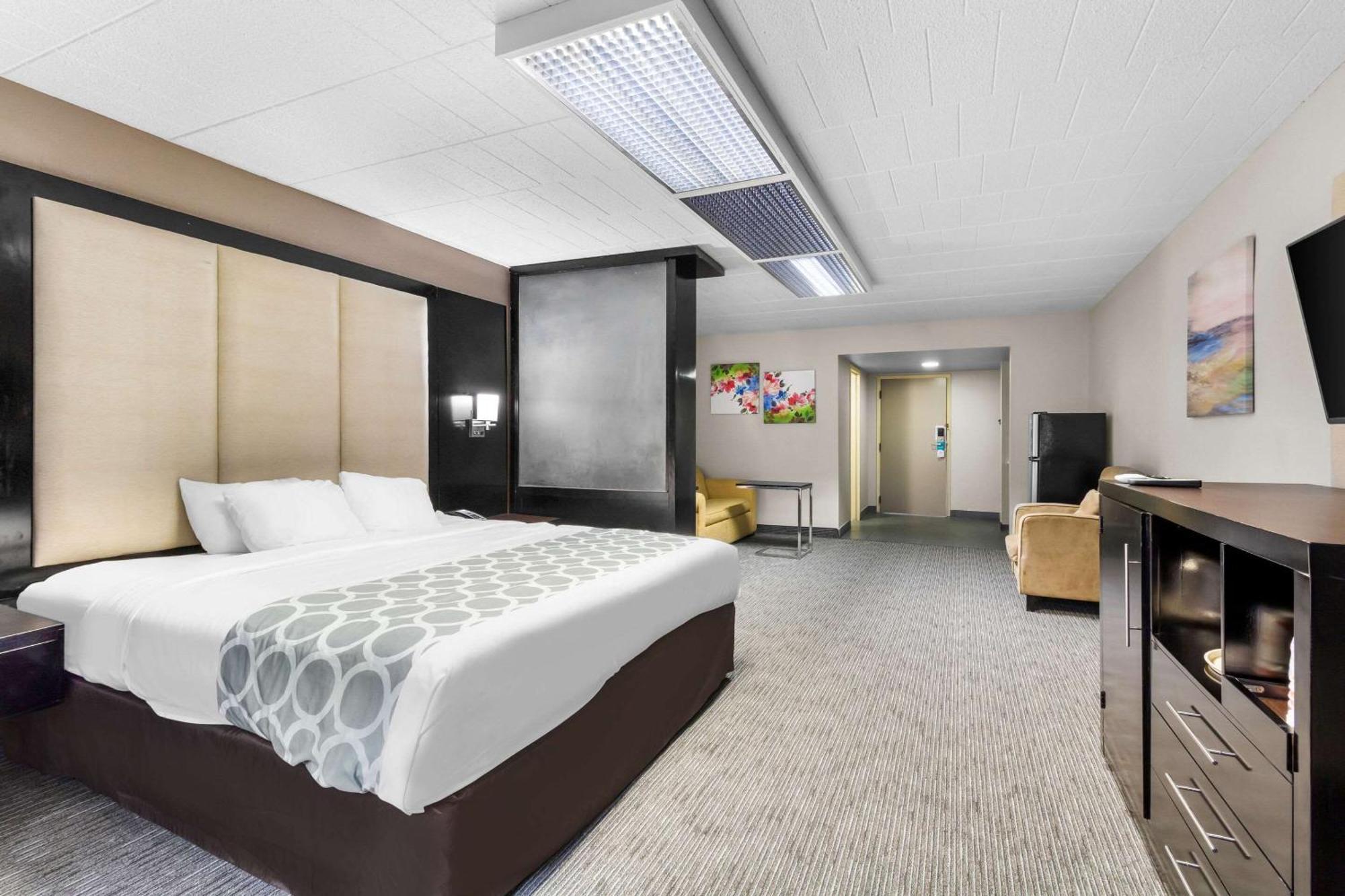 אלטונה Quality Inn & Suites מראה חיצוני תמונה