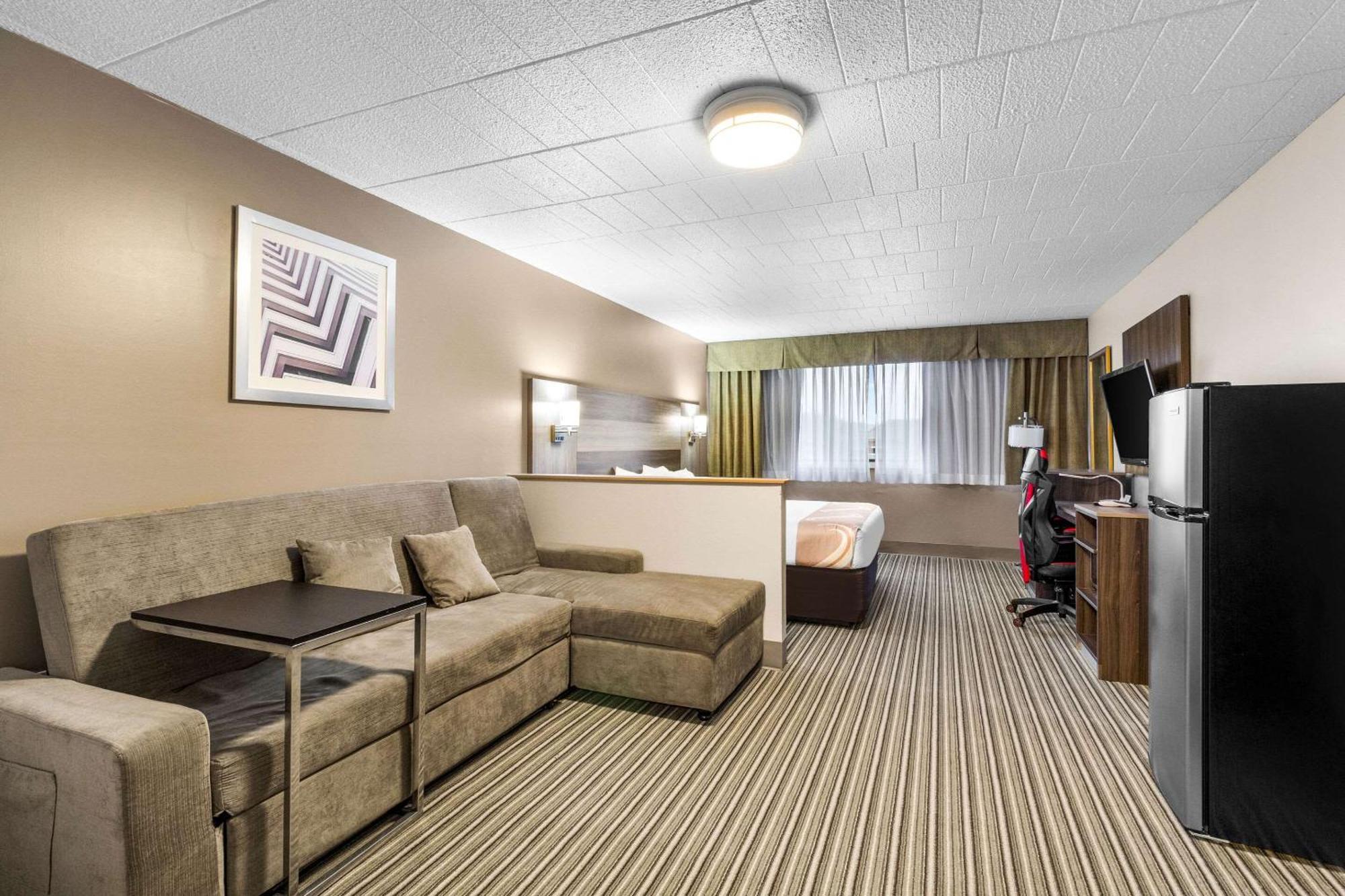 אלטונה Quality Inn & Suites מראה חיצוני תמונה