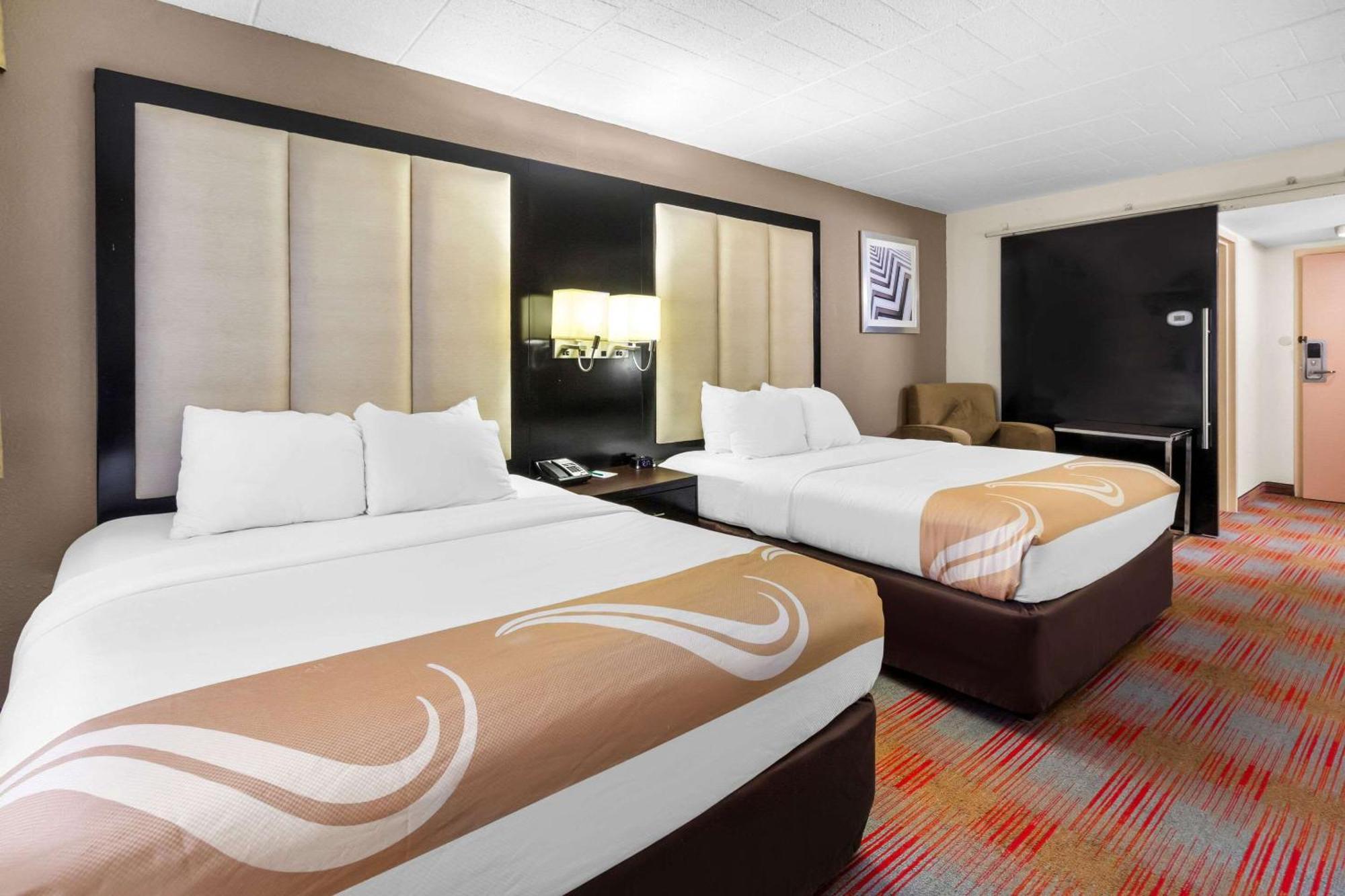 אלטונה Quality Inn & Suites מראה חיצוני תמונה