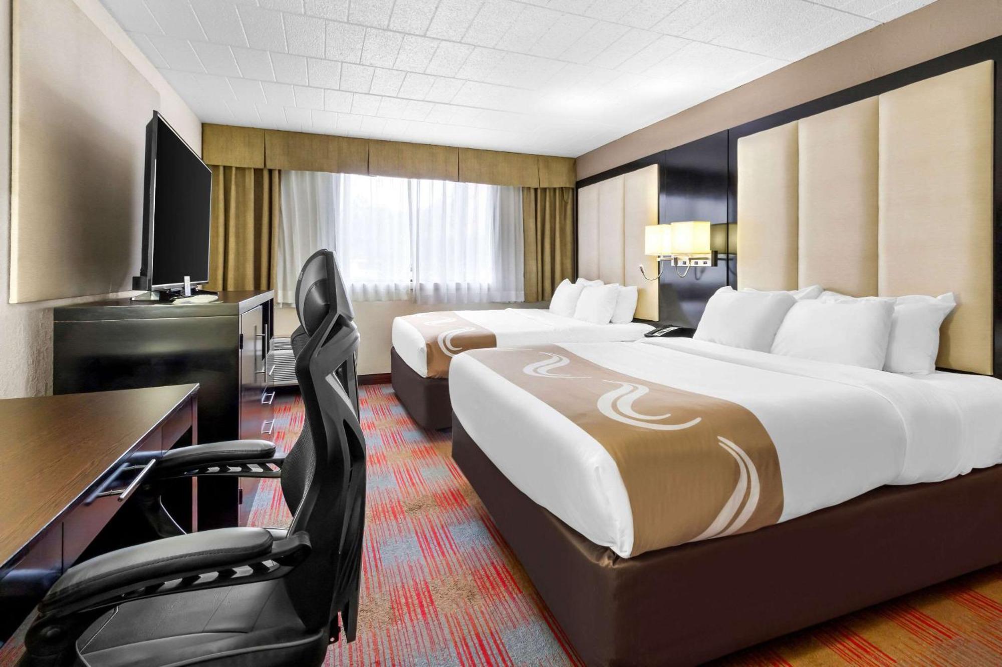אלטונה Quality Inn & Suites מראה חיצוני תמונה