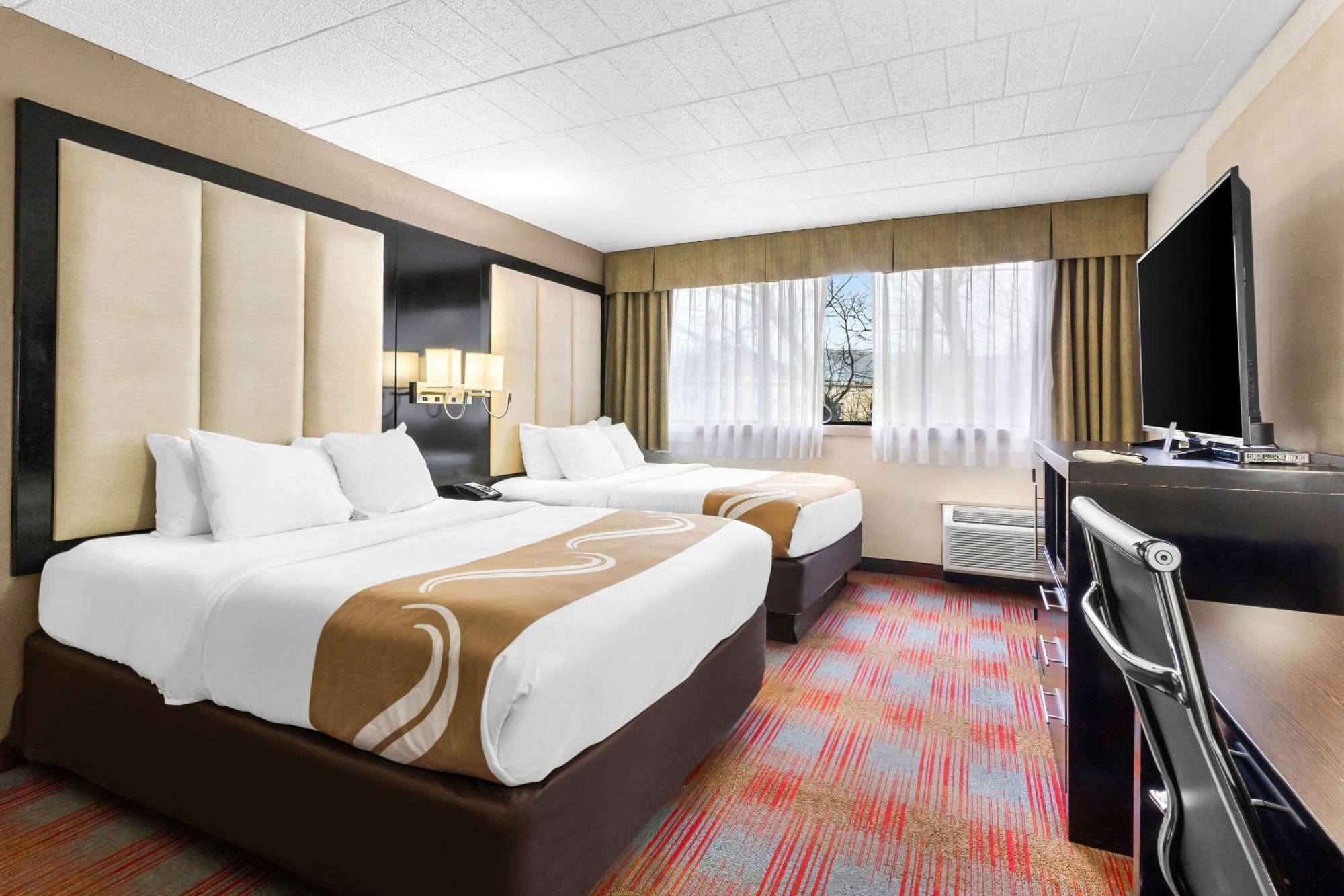 אלטונה Quality Inn & Suites מראה חיצוני תמונה