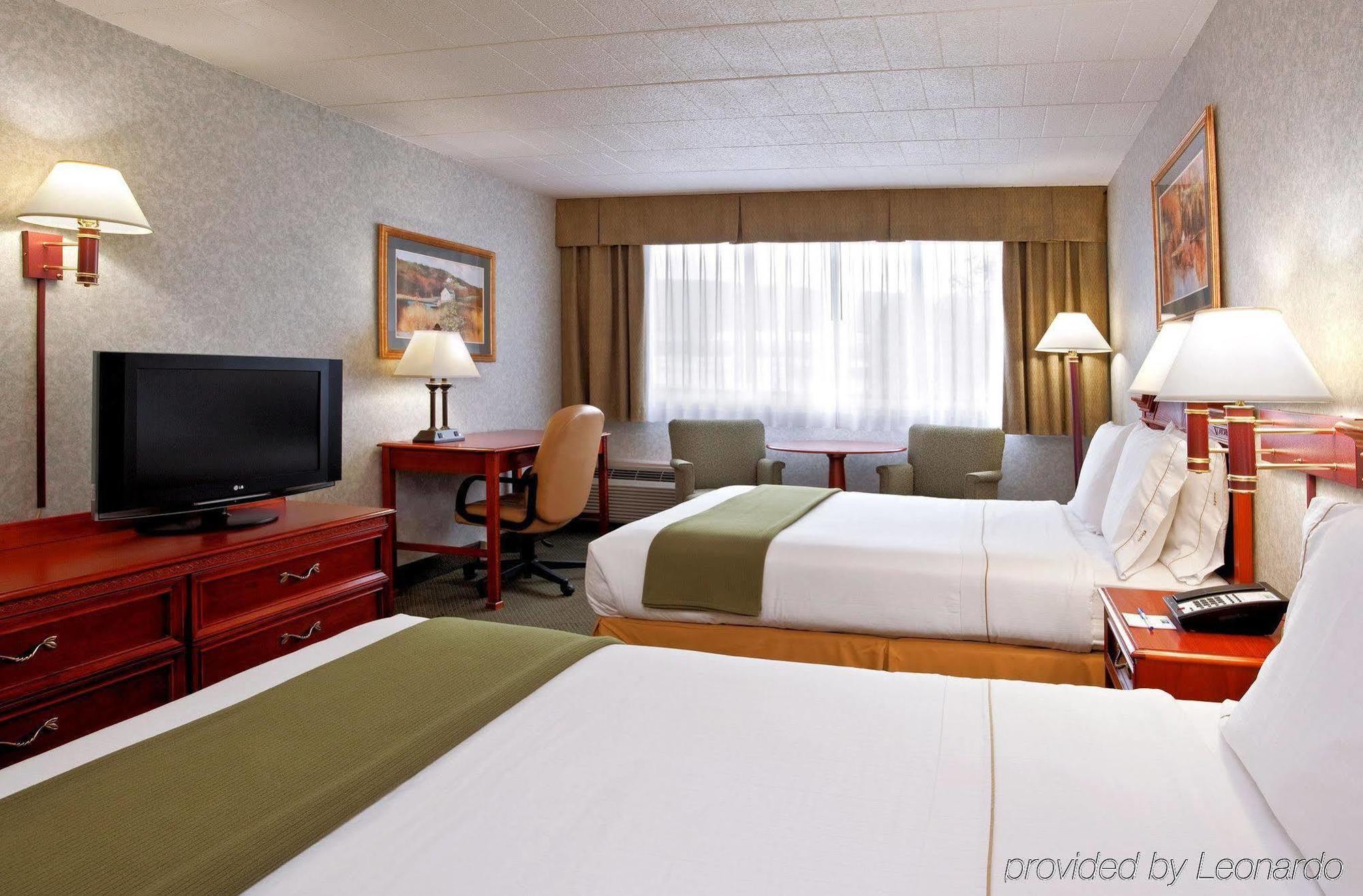 אלטונה Quality Inn & Suites מראה חיצוני תמונה